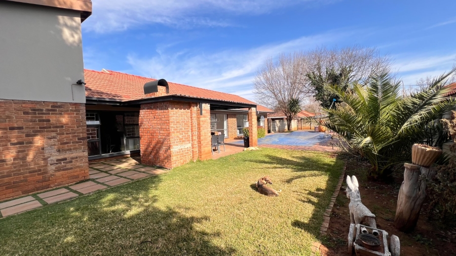 3 Bedroom Property for Sale in Langenhovenpark Free State